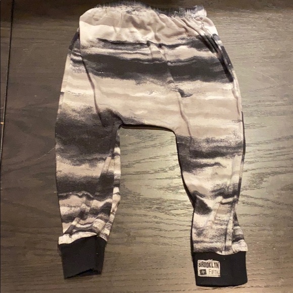 Brooklyn Fifth Jogger - Picture 1 of 1